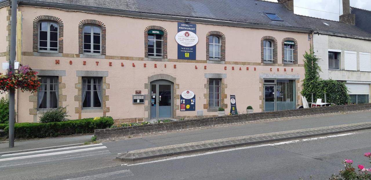 Logis Hotel Le Grand Cerf Ernée Zewnętrze zdjęcie