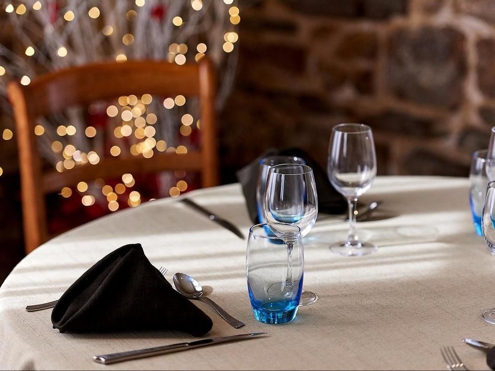 Logis Hotel Le Grand Cerf Ernée Zewnętrze zdjęcie
