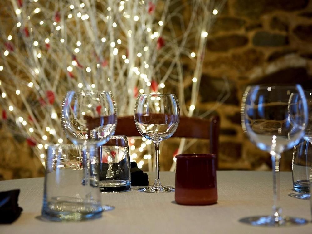 Logis Hotel Le Grand Cerf Ernée Zewnętrze zdjęcie